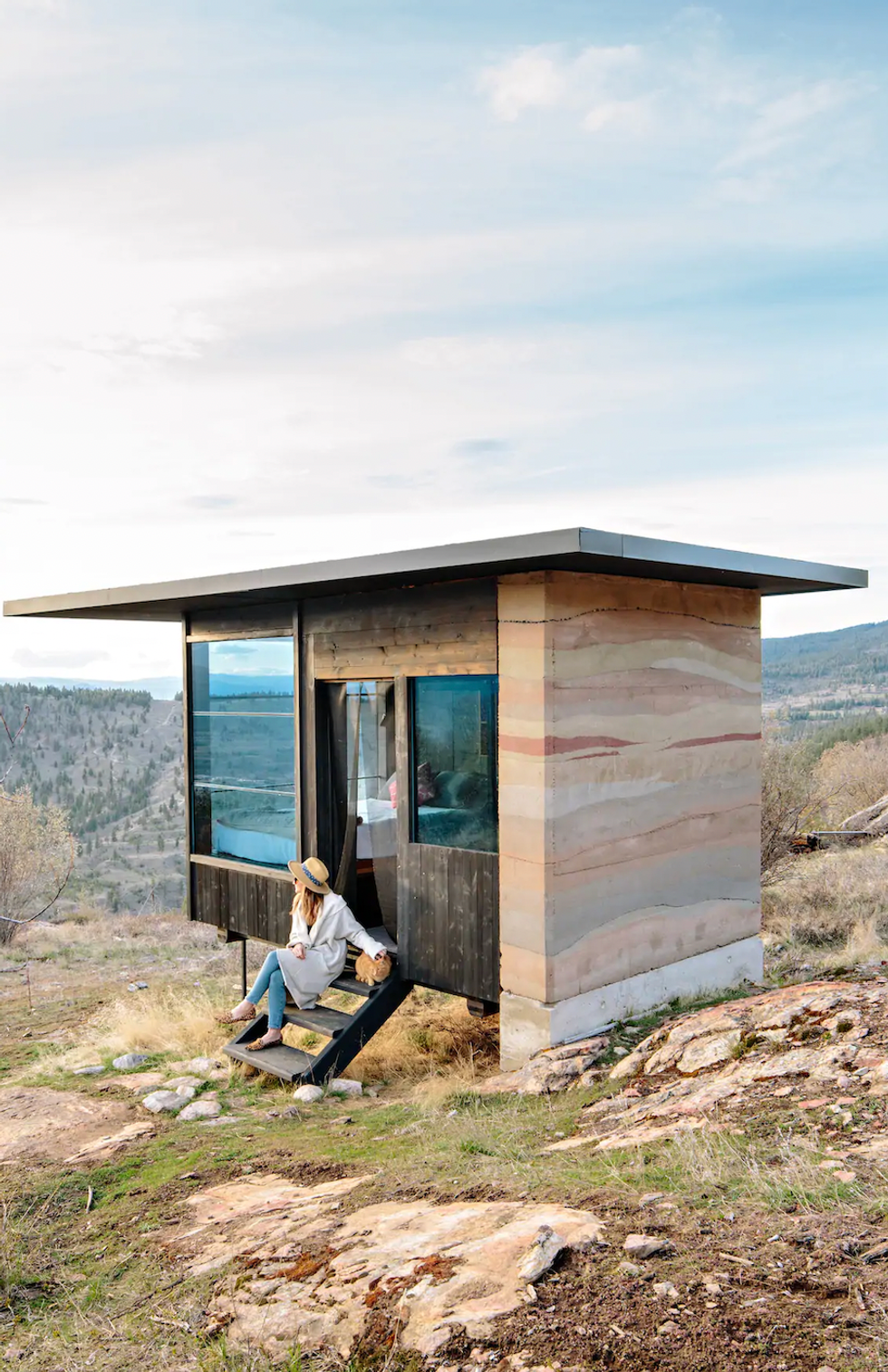 Outside view of the Airbnb cabin.