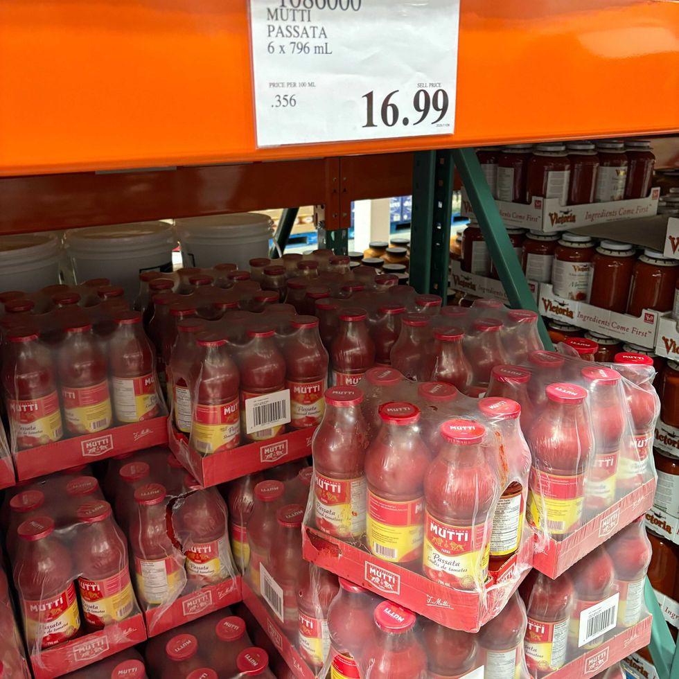 packs of jars of mutti tomato passata at costco
