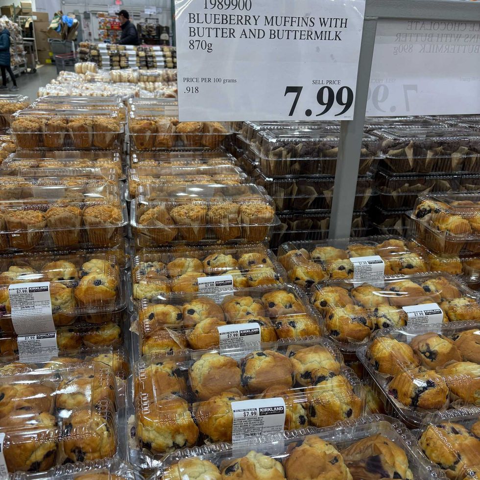 packs of \u200bKirkland Signature muffins