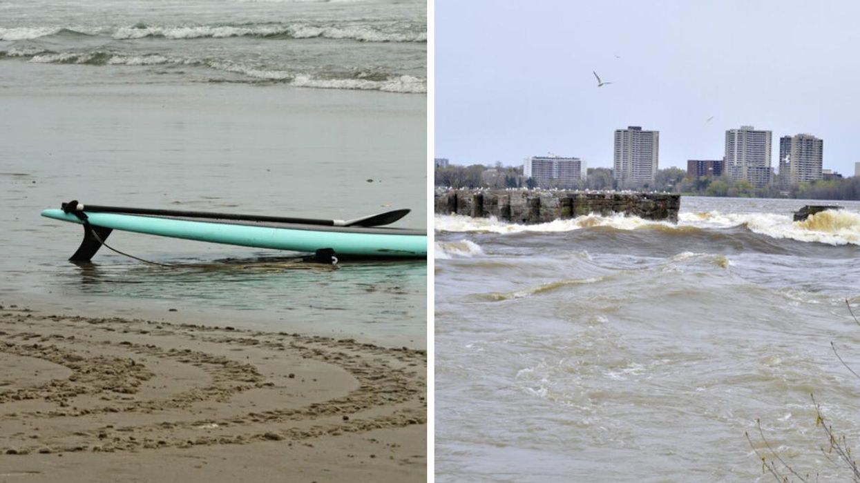 Paddleboard: Right: Deschênes Rapids.
