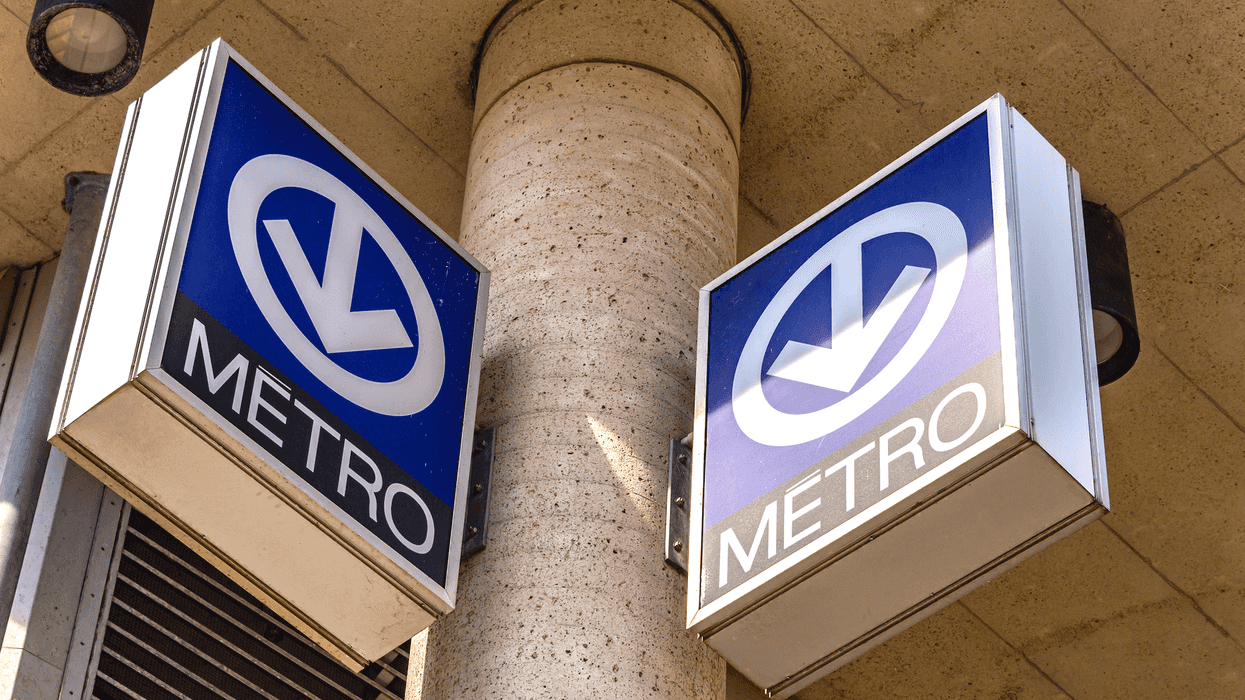 Panneaux de métro de la STM.