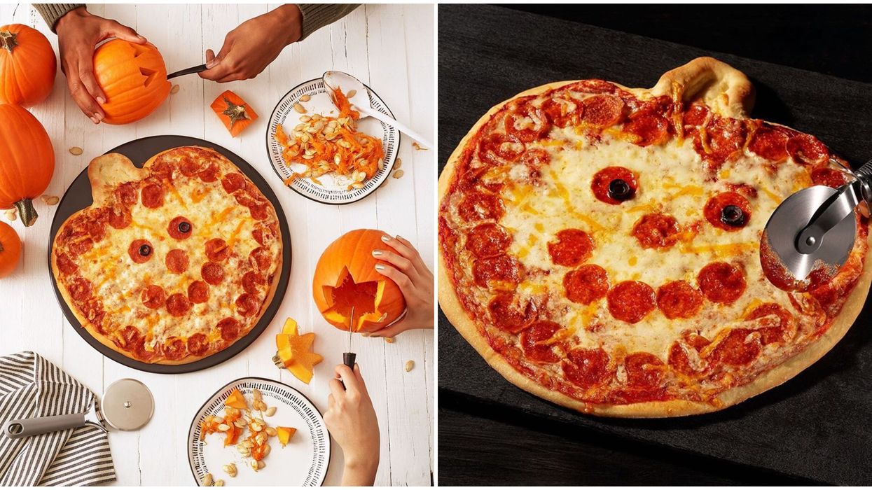 Papa Murphy's Jack-O-Lantern Pizza In Canada Is Adorable & Perfect For Halloween