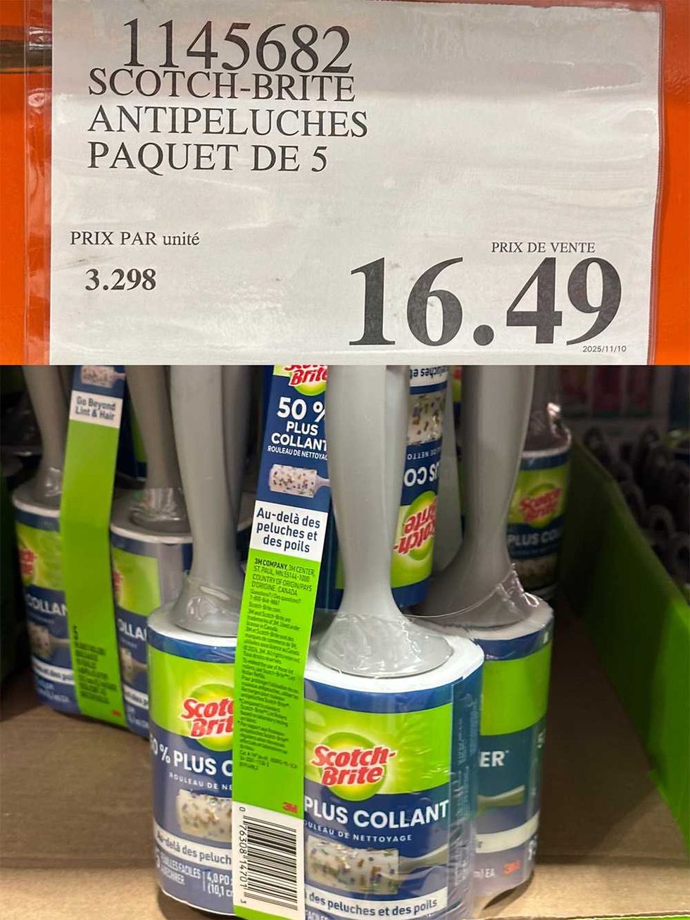 Paquet de cinq rouleaux anti-peluches Scotch-Brite vendu chez Costco.