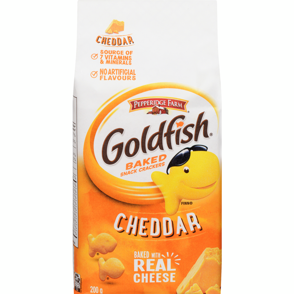Paquet de Goldfish au cheddar sur fond blanc.