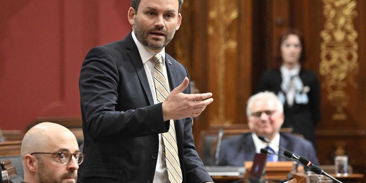 PQ threatens to withdraw Quebec from high-speed rail project if it forms government PQ threatens to withdraw Quebec from high-speed rail project if it forms government