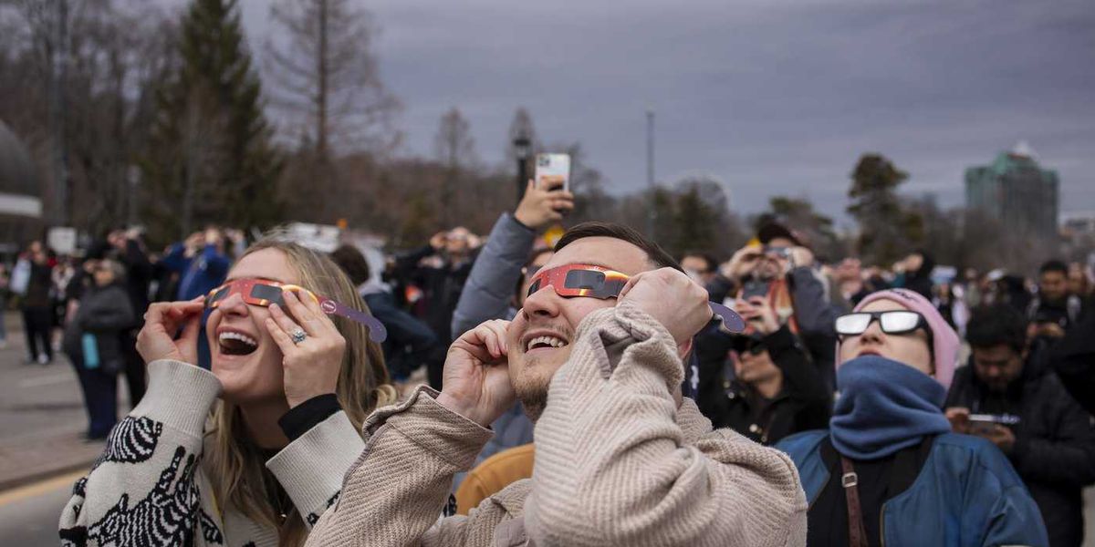 Partial solar eclipse, meteor shower headed for Canadian skies Partial solar eclipse, meteor shower headed for Canadian skies