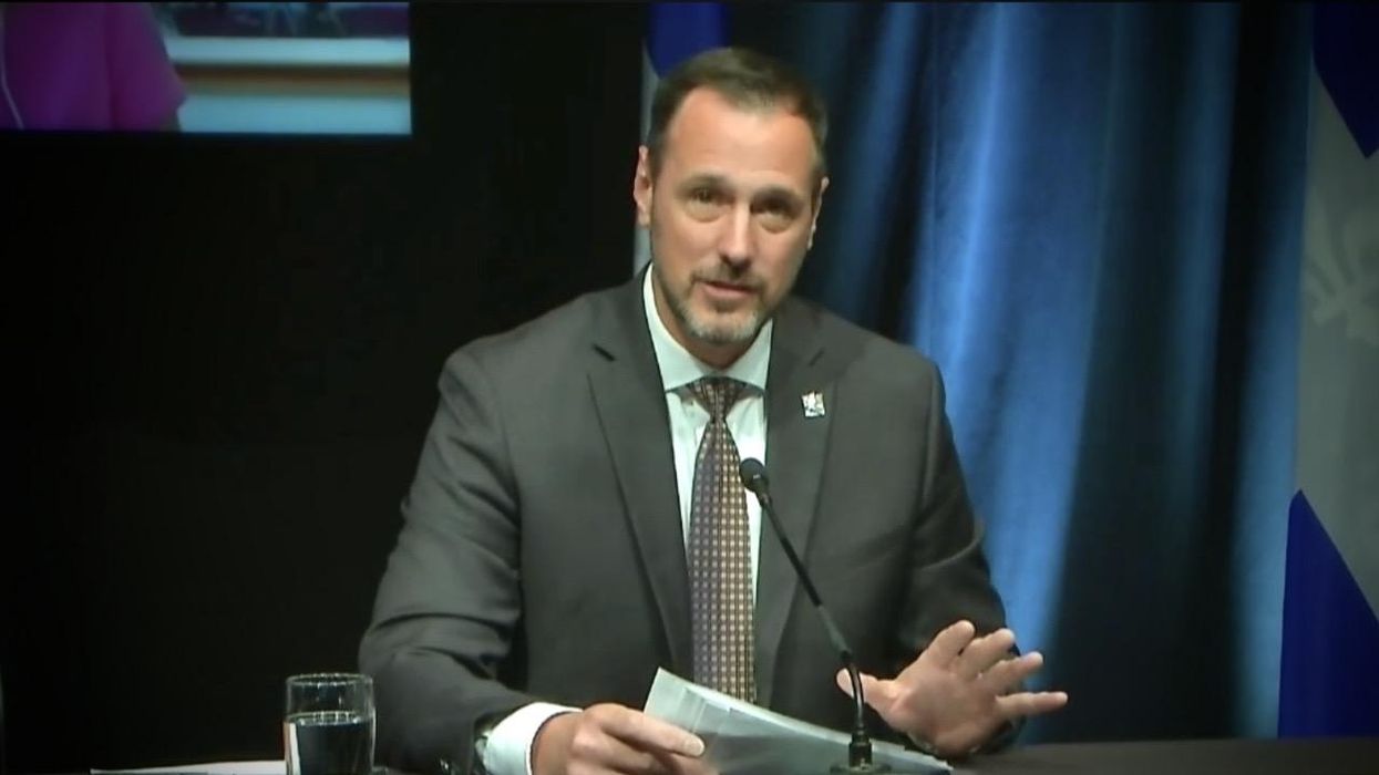 Passeport vaccinal obligatoire au secondaire pour certaines activités