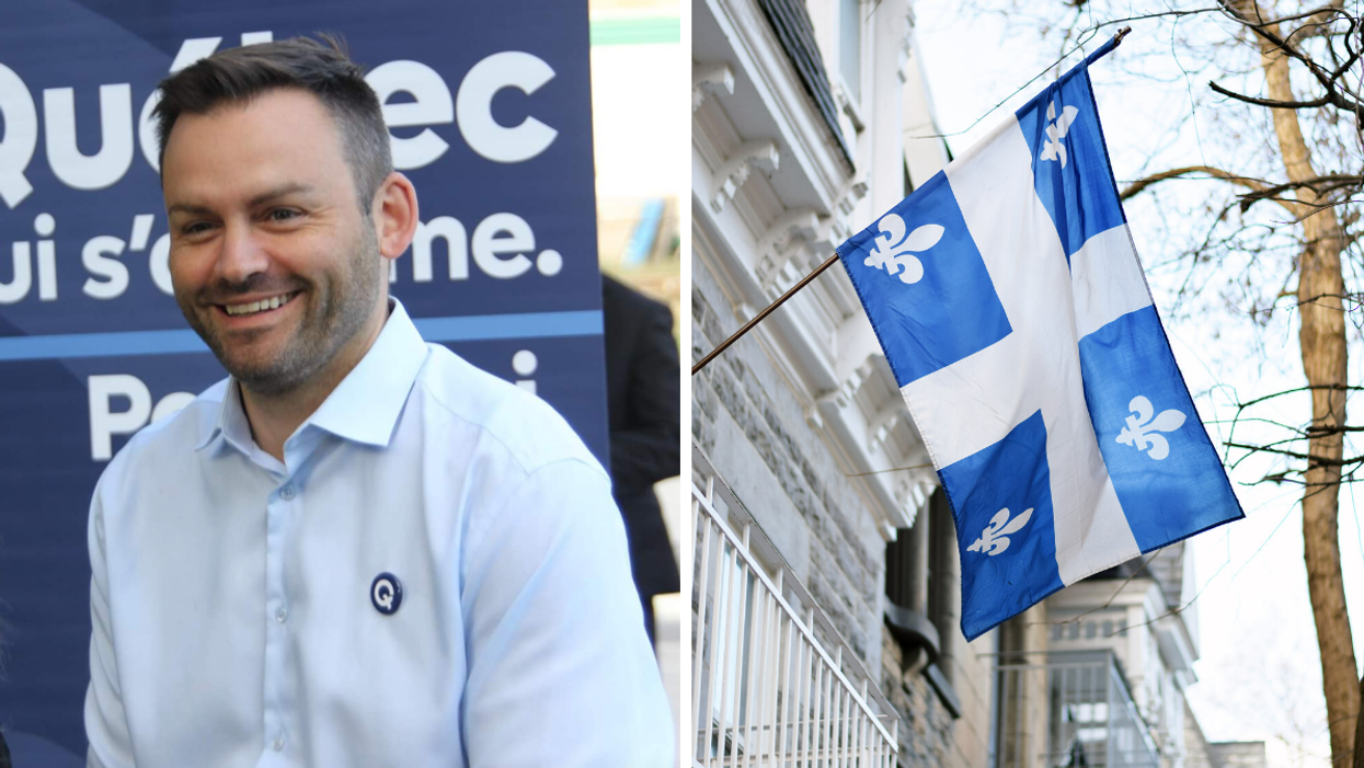 Paul St-Pierre Plamondon. Droite : Un drapeau du Québec.