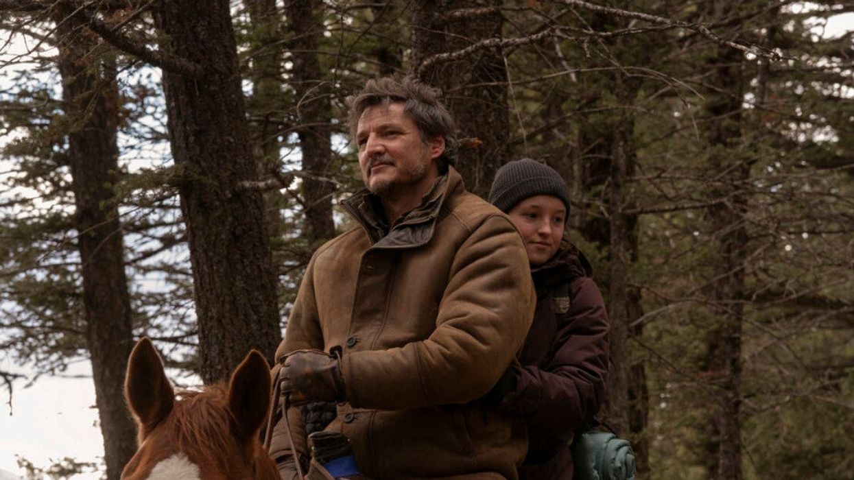 Pedro Pascal and Bella Ramsey in The Last Of Us.