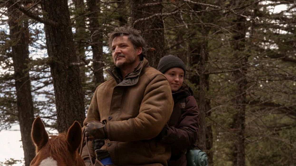 Pedro Pascal and Bella Ramsey in The Last Of Us.