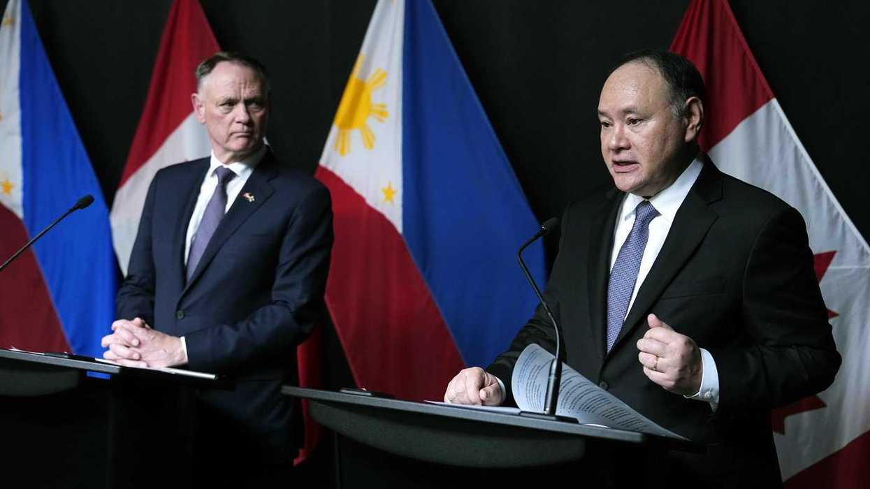 Philippines seeks deeper ties amid China dispute