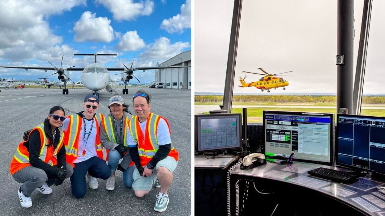 Photo d'équipe de travail en uniforme sur une piste d'aéroport. Droite : un bureau avec des ordinateurs offrant une vue sur une piste de décollage.