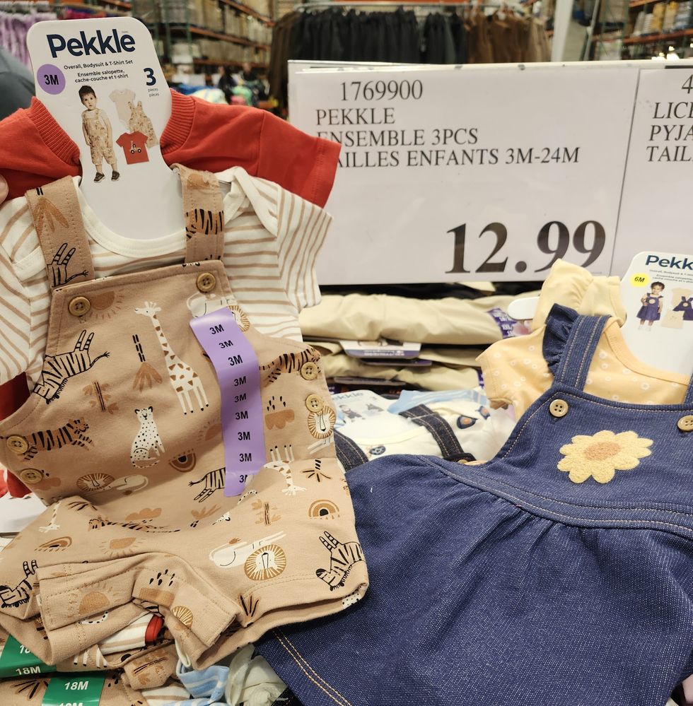 Photo d'un ensemble 3 morceaux pour jeunes enfants disponibles au Costco.