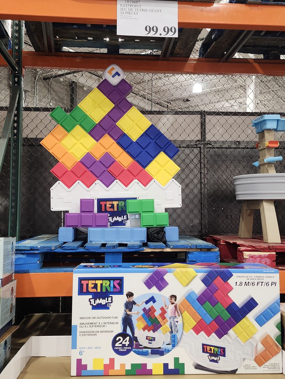 Photo d'un jeu de T\u00e9tris Tumble XL disponible au Costco.