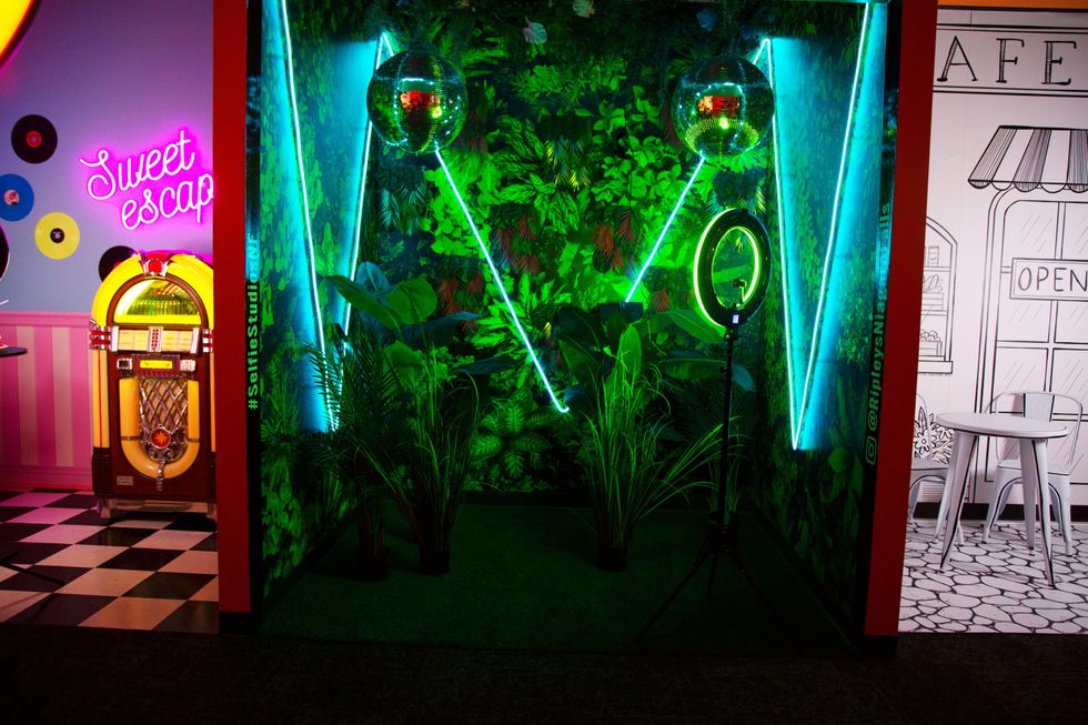 Photo ops at Ripley's Selfie Studios.