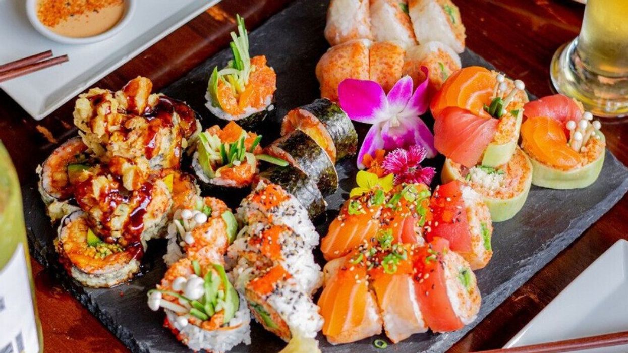 Plat du Saint Sushi à Montréal.
