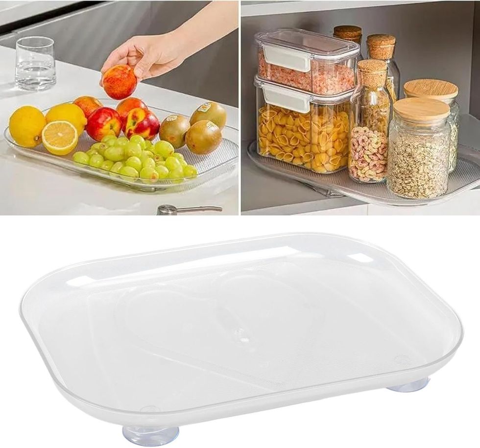 Plateau tournant \u00e0 360 degr\u00e9s sur fond blanc.