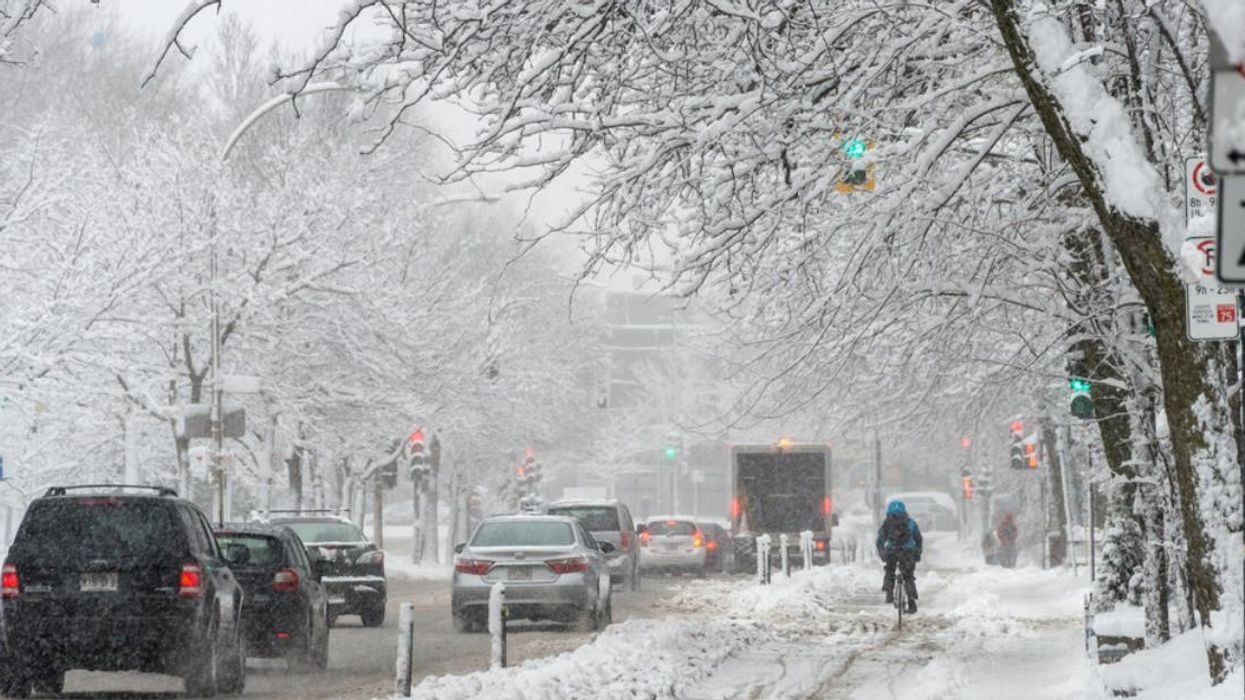 Plus de 1000 écoles fermées et routes dangereuses au Québec