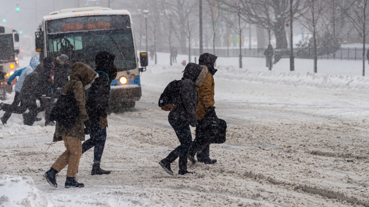 Plus de 2 000 écoles sont fermées au Québec à cause de la forte tempête de neige