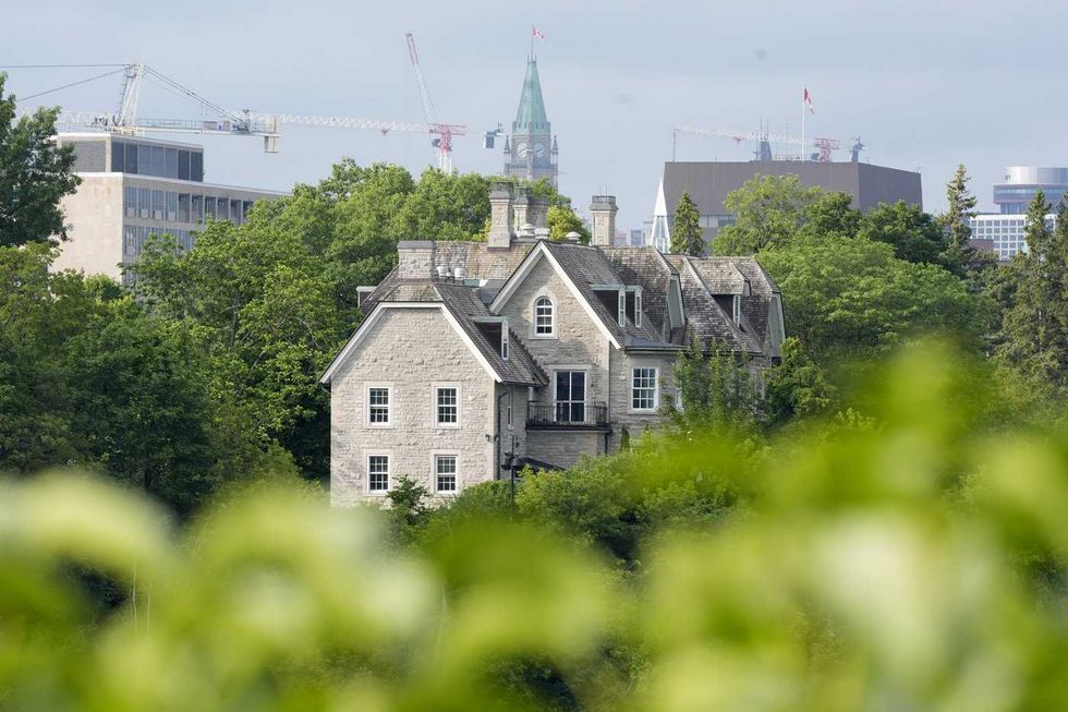 PM launches design competition to fix 24 Sussex