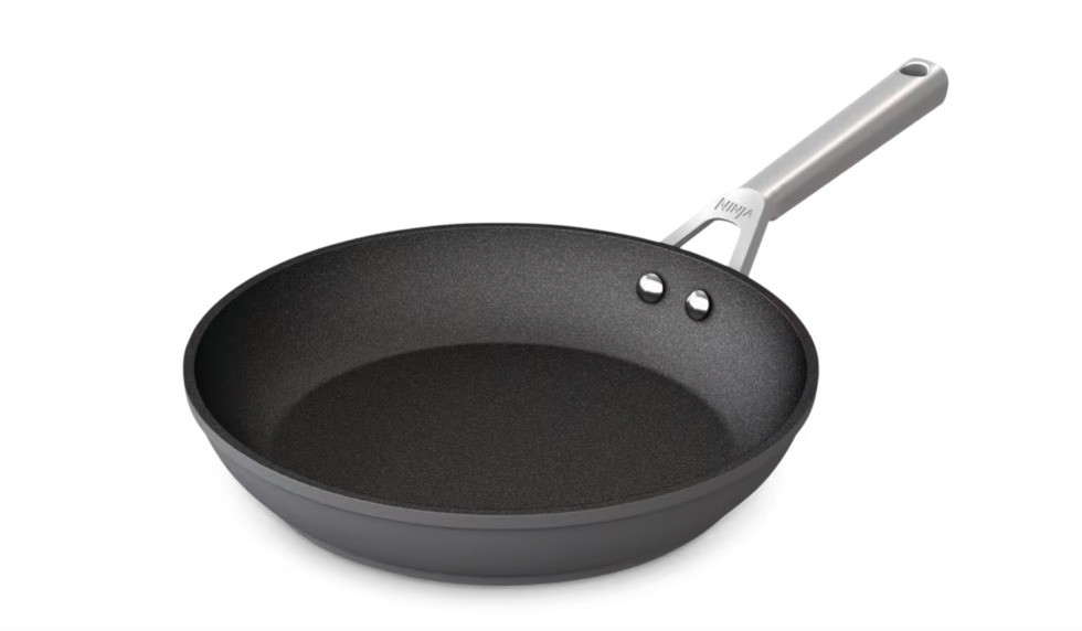 Po\u00eale \u00e0 frire Ninja Foodi NeverStick Premium, allant au four