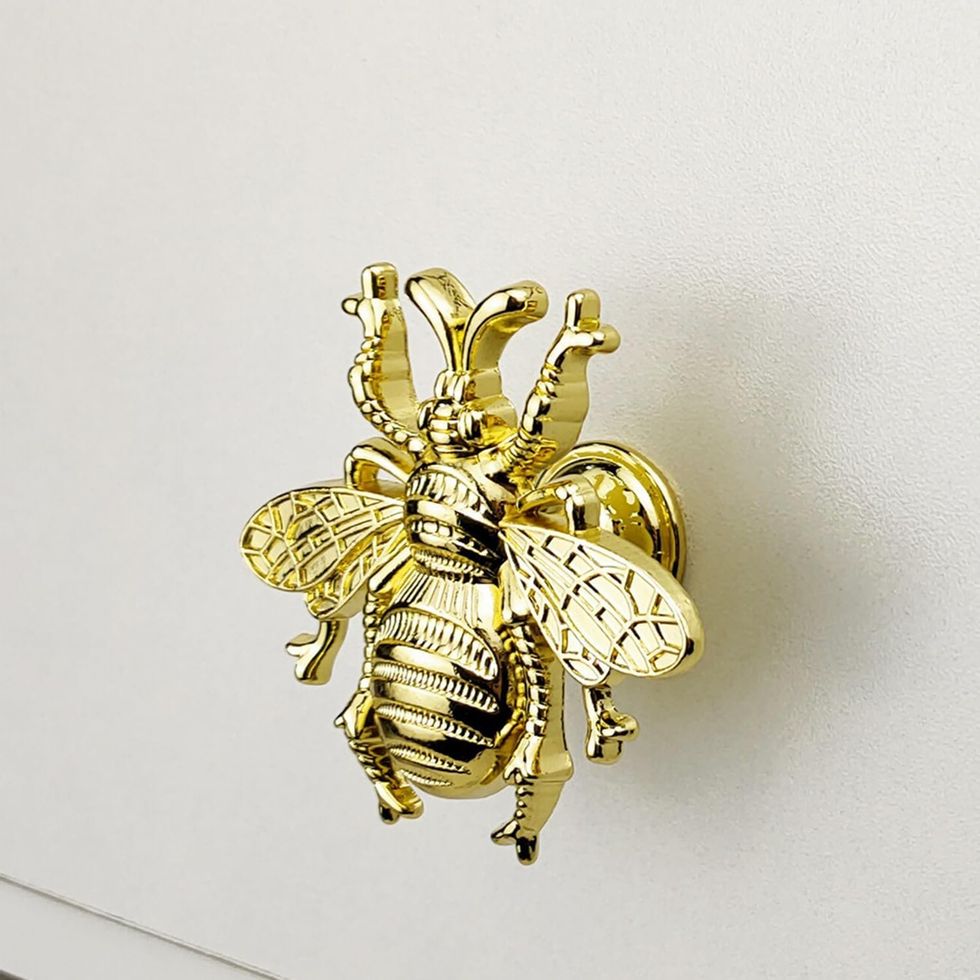 Poign\u00e9es d'armoire d\u00e9coratives \u00e0 vendre sur Amazon.