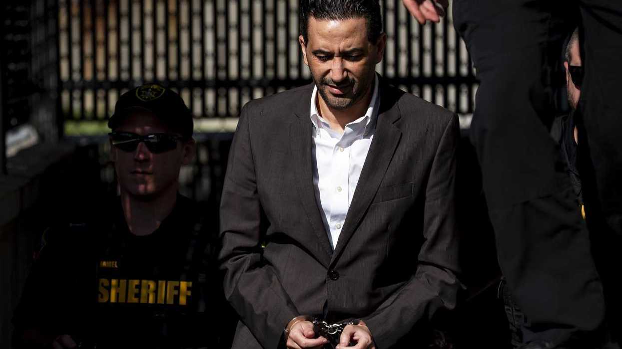 Police challenge father's story in murder trial