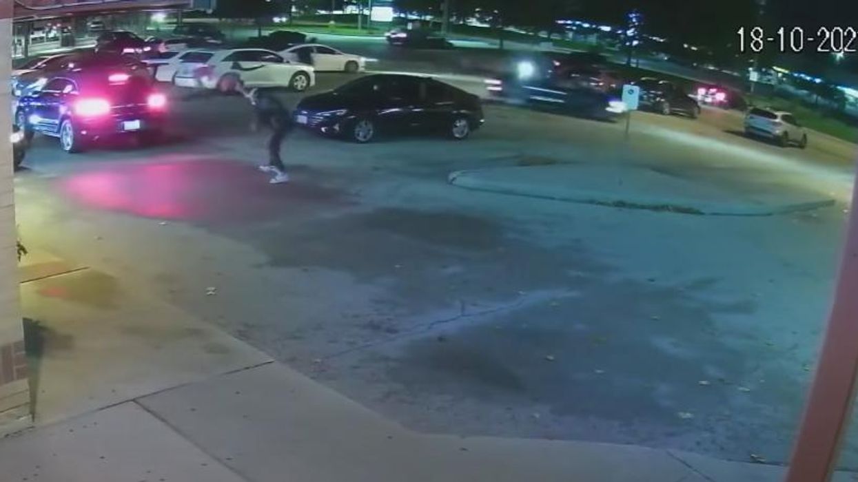 Police Just Released A Terrifying Video Of Vaughan Shooting & Are Looking For Suspects