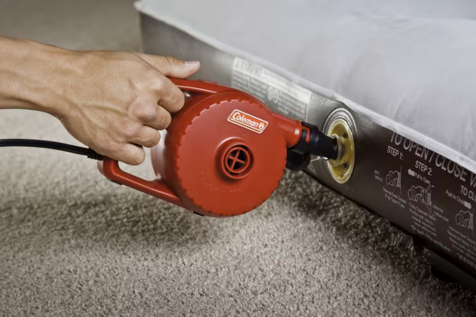 Pompe \u00e0 air \u00e9lectrique Coleman QuickPump.