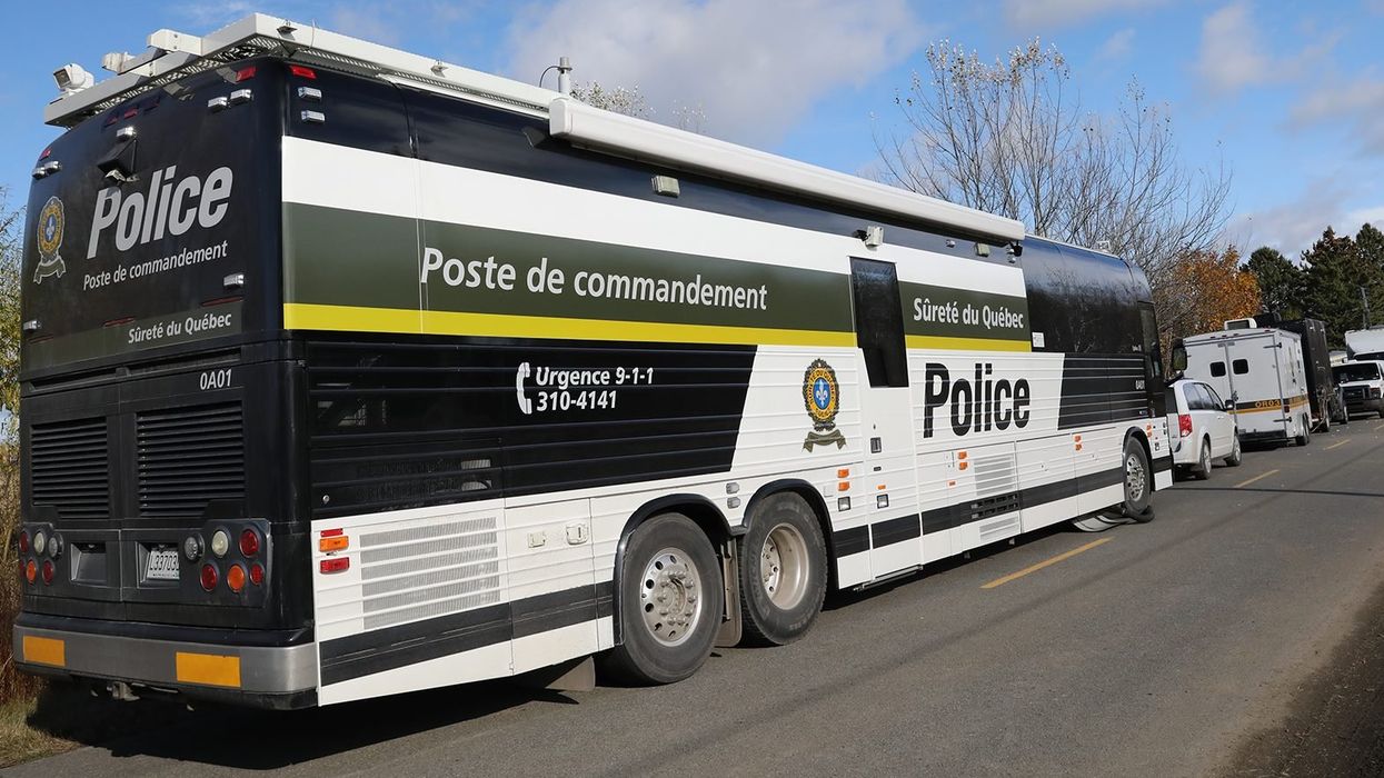 Poste de commandement de la SQ.