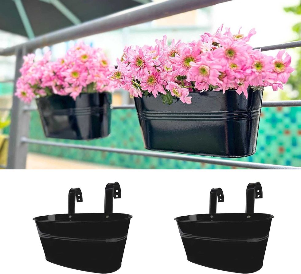 Pots de fleurs ext\u00e9rieurs en fer noir \u00e0 suspendre style boh\u00e8me \u00e0 vendre sur Amazon Canada.