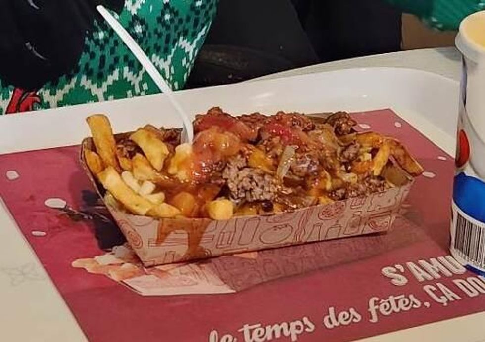 Poutine \u00e0 la tourti\u00e8re.