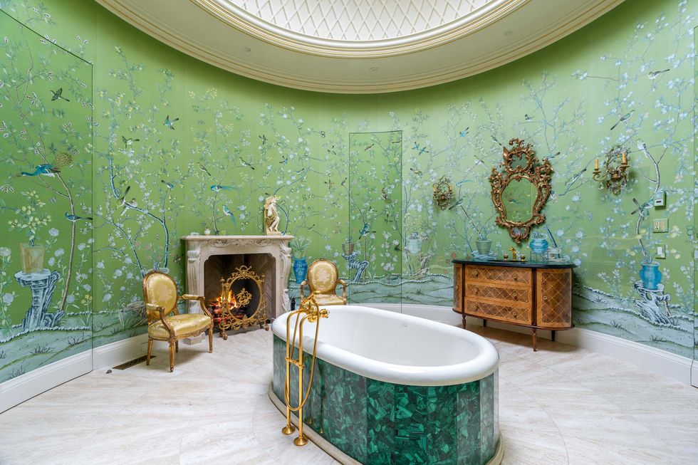 Primary bath at 75 High Point Rd.