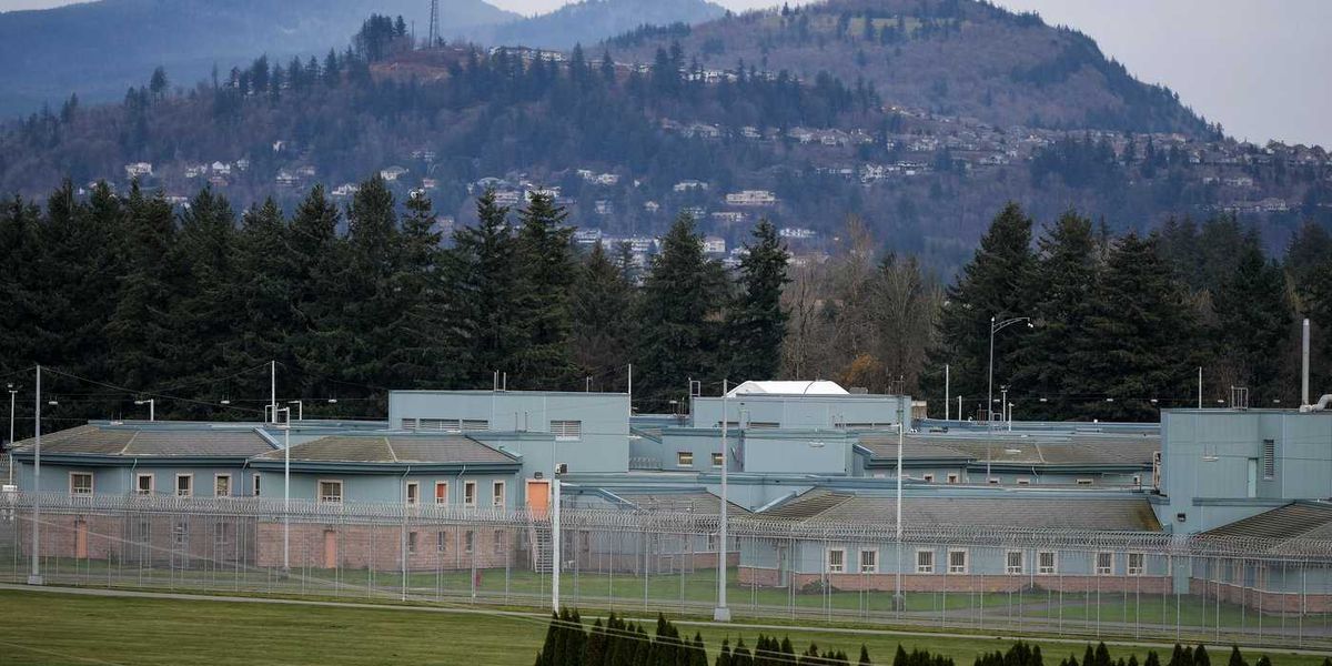 Prison officers in B.C. hospitalized after exposure to toxic fentanyl Prison officers in B.C. hospitalized after exposure to toxic fentanyl