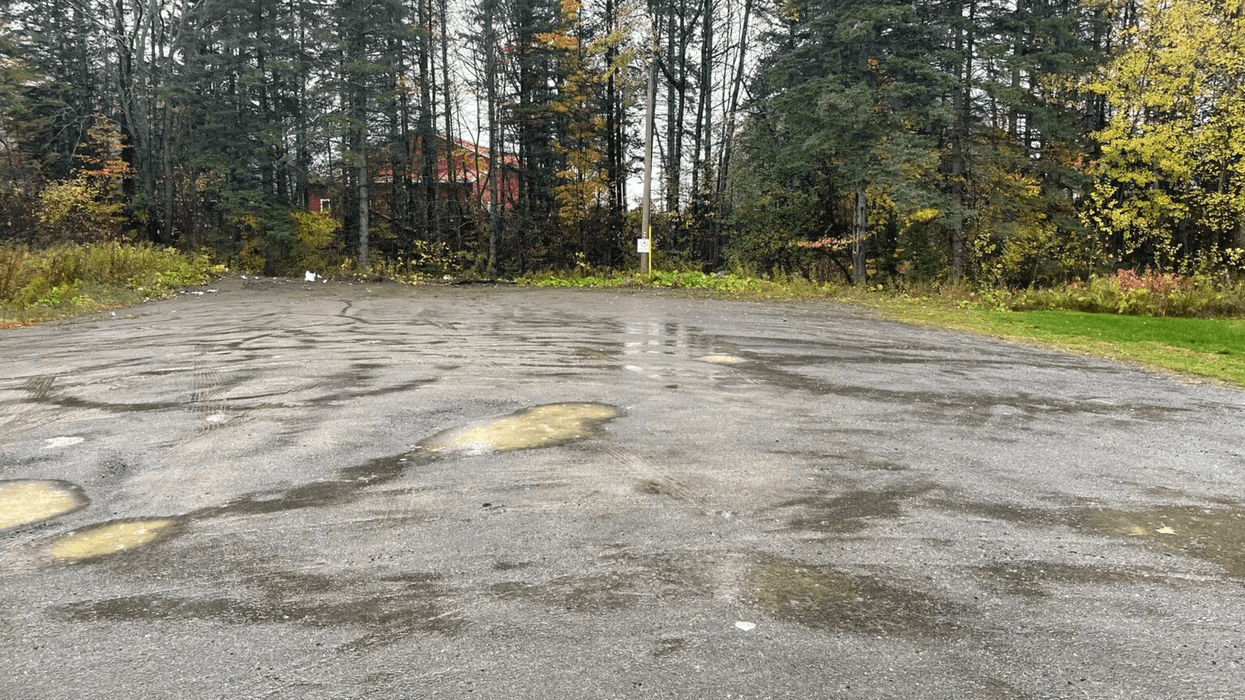 Province keeps free winter sand program after public pushback