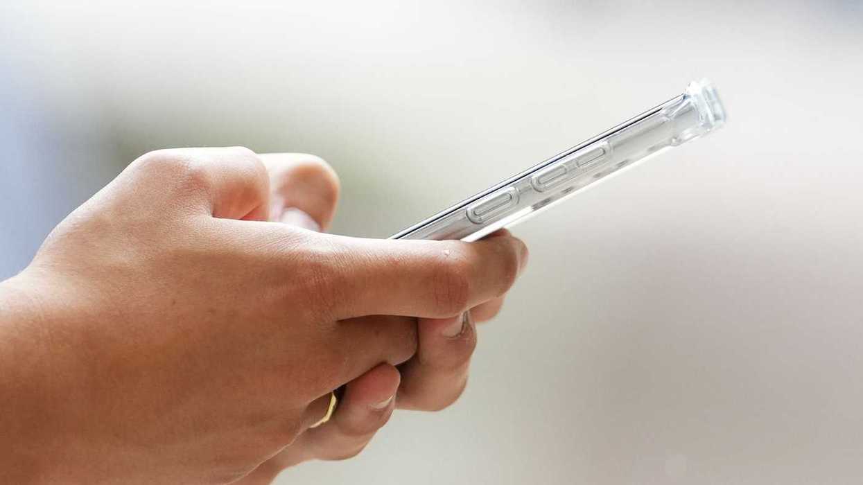 Provinces eye youth social media bans