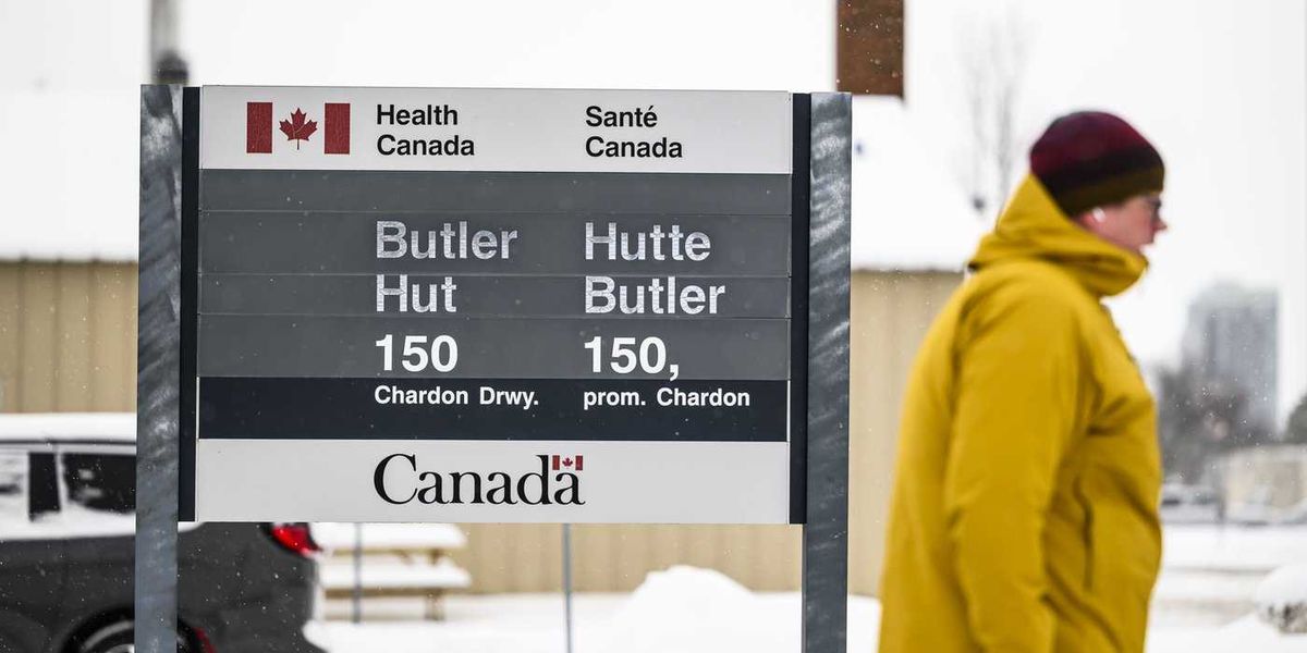 Federal public service has lost 23,000 staffers in two years: budget watchdog Federal public service has lost 23,000 staffers in two years: budget watchdog