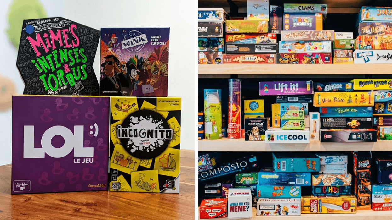 Quatre jeux de société. Droite : Des tablettes pleines de jeux de société.