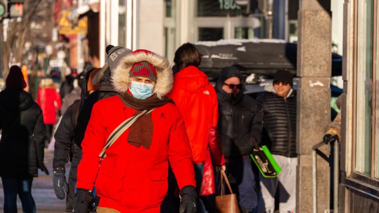 Québec atteint un sommet jamais vu avec plus de 4 500 nouveaux cas de COVID-19 en 24 h
