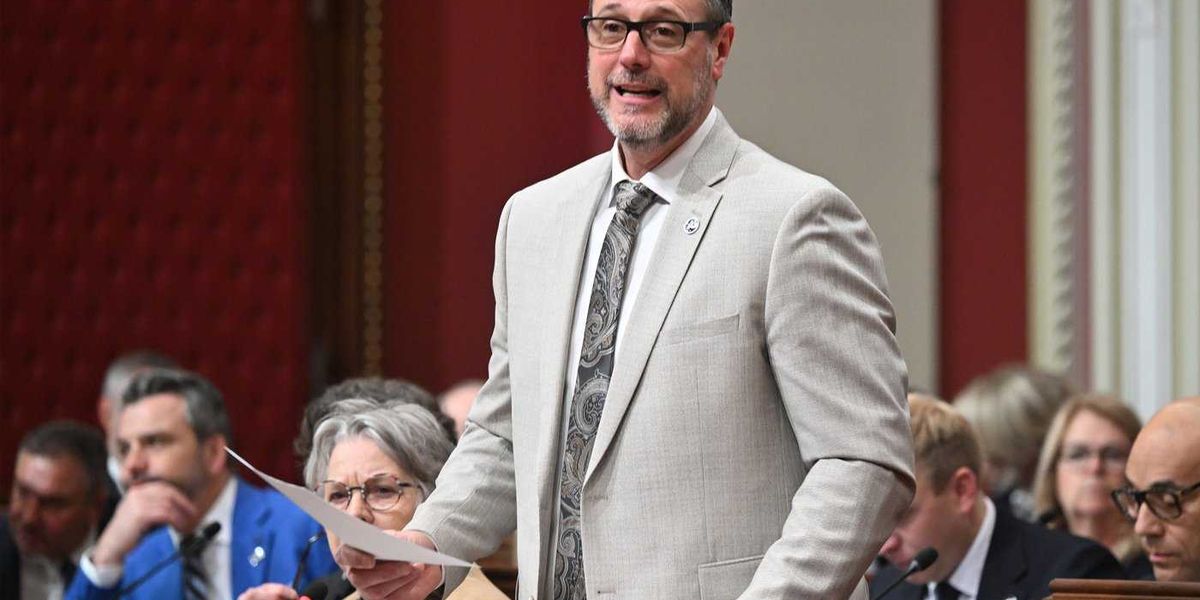 Quebec bill would add two new electoral ridings Quebec bill would add two new electoral ridings