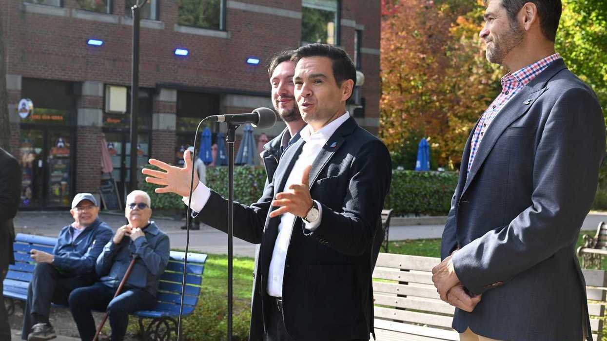 Quebec Liberals target PQ on eve of vote