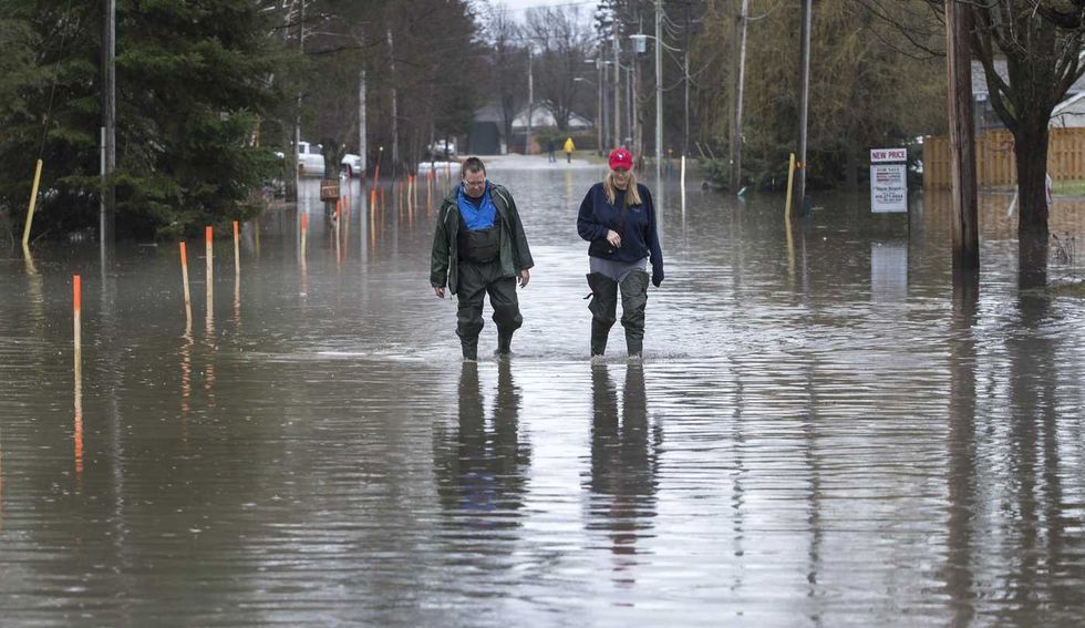 Quebec, Ontario, Manitoba prepare for flooding