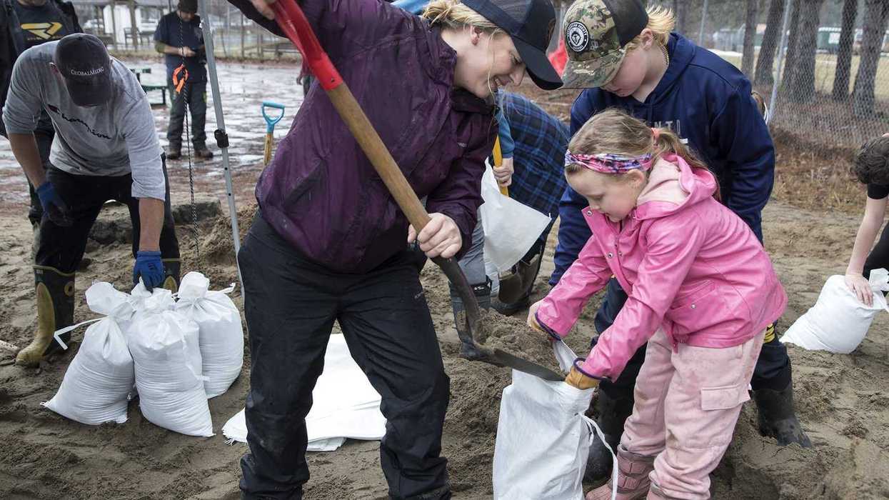 Quebec, Ontario, Manitoba prepare for flooding