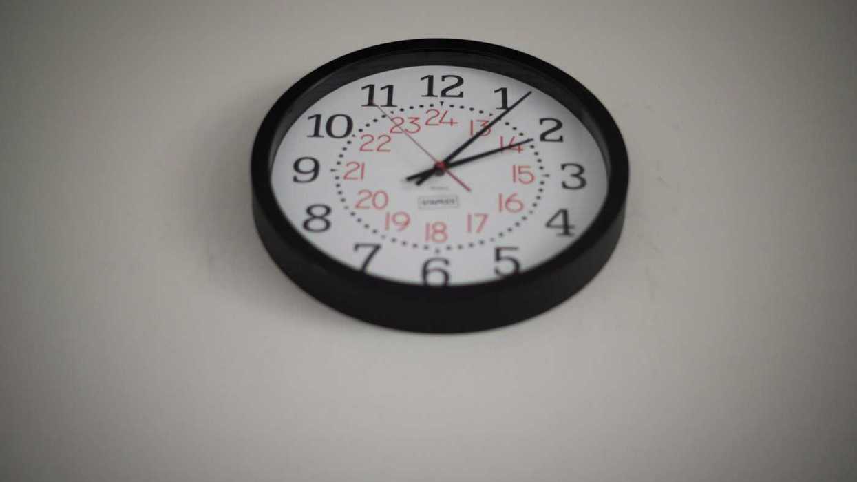 Quebec plans to end twice-annual time change
