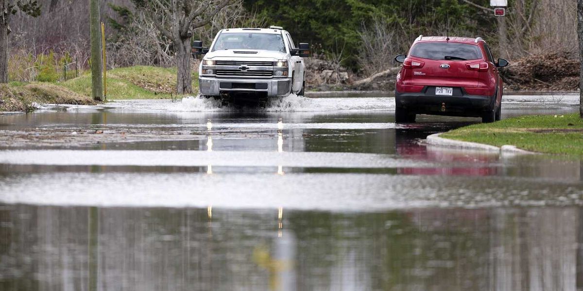 Town in Quebec’s Laurentians declares state of emergency after heavy rainfall Town in Quebec’s Laurentians declares state of emergency after heavy rainfall