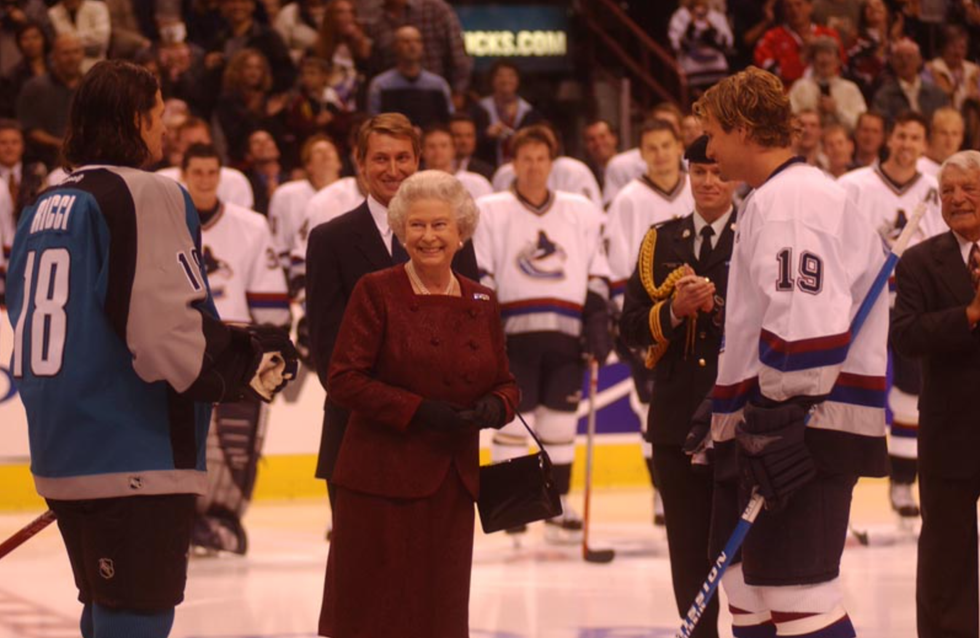 Queen Elizabeth II meets NHL players\u200b.
