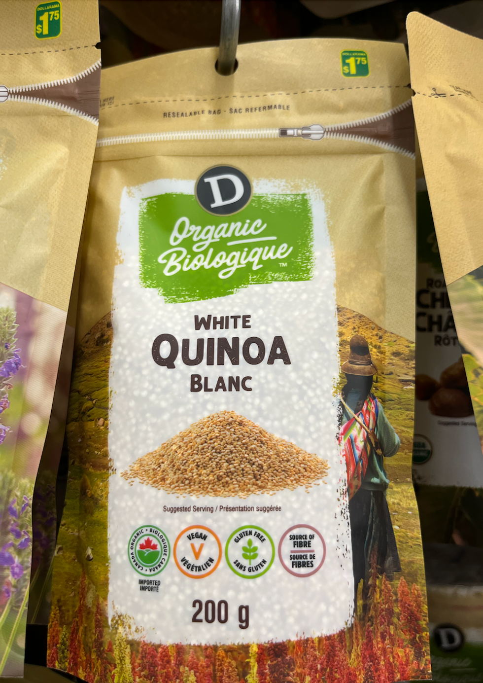 Quinoa blanc en sachet sur l'\u00e9tag\u00e8re du Dollorama.