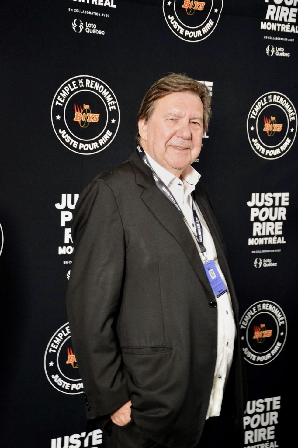 R\u00e9my Girard sur le tapis rouge du Temple de la renomm\u00e9e Juste pour rire.