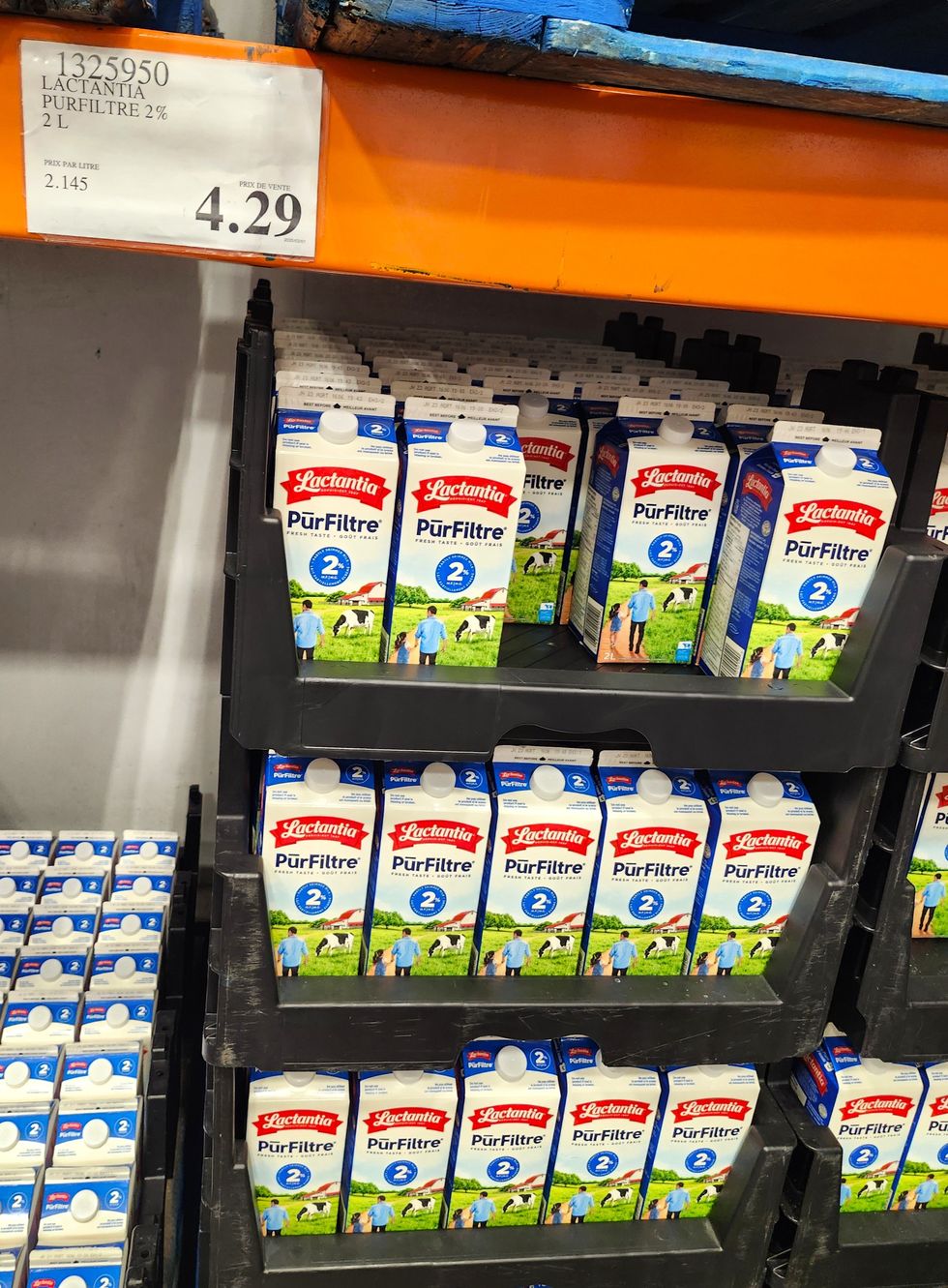 Rack de pinte de lait 2L 2% de la marque Lactancia.