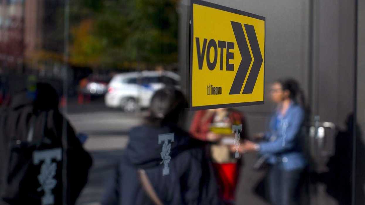 Record turnout in Toronto election advance voting